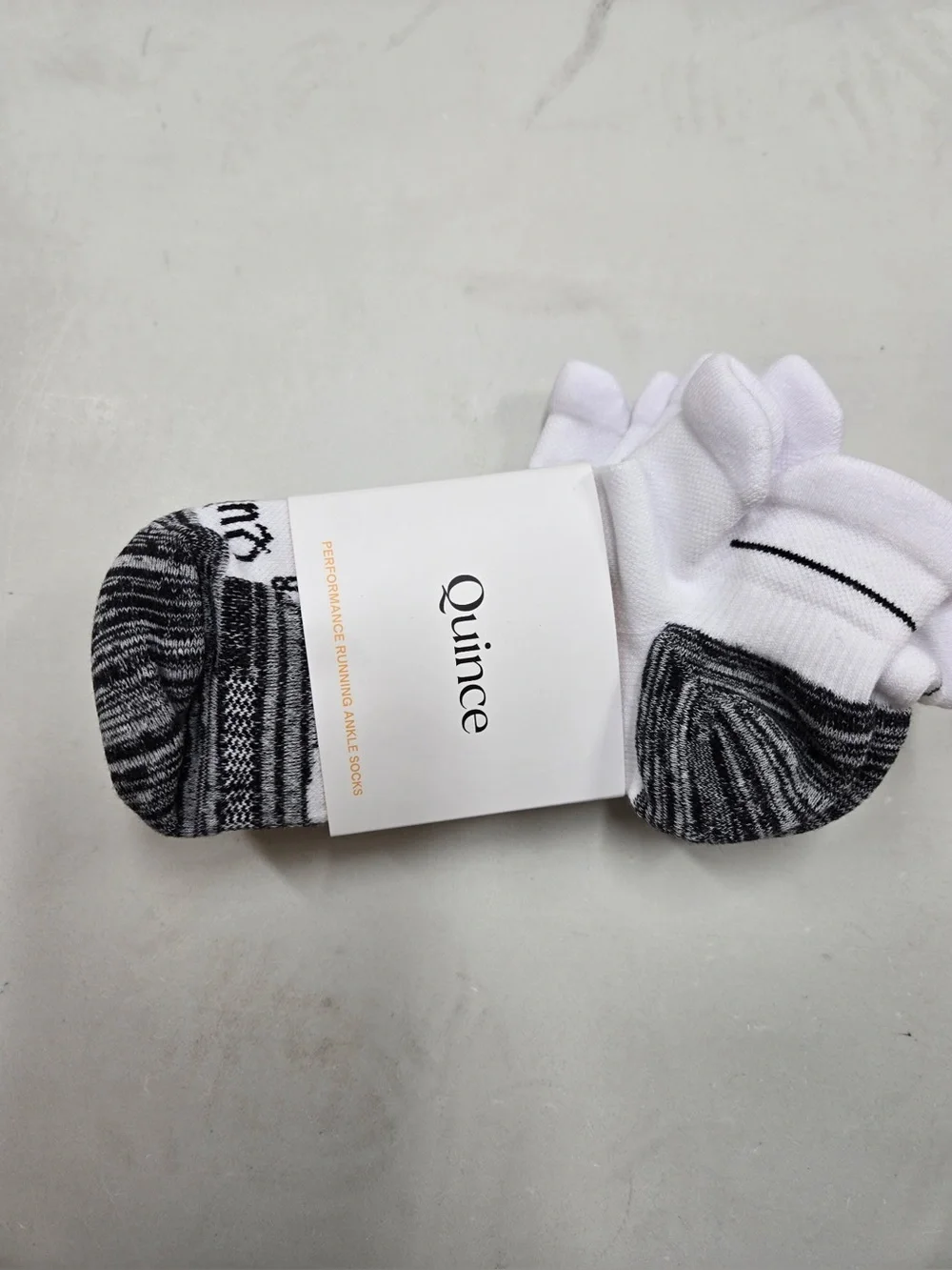 NWT QUINCE 3 Pack Performance Running Ankle Socks Medium White 0680